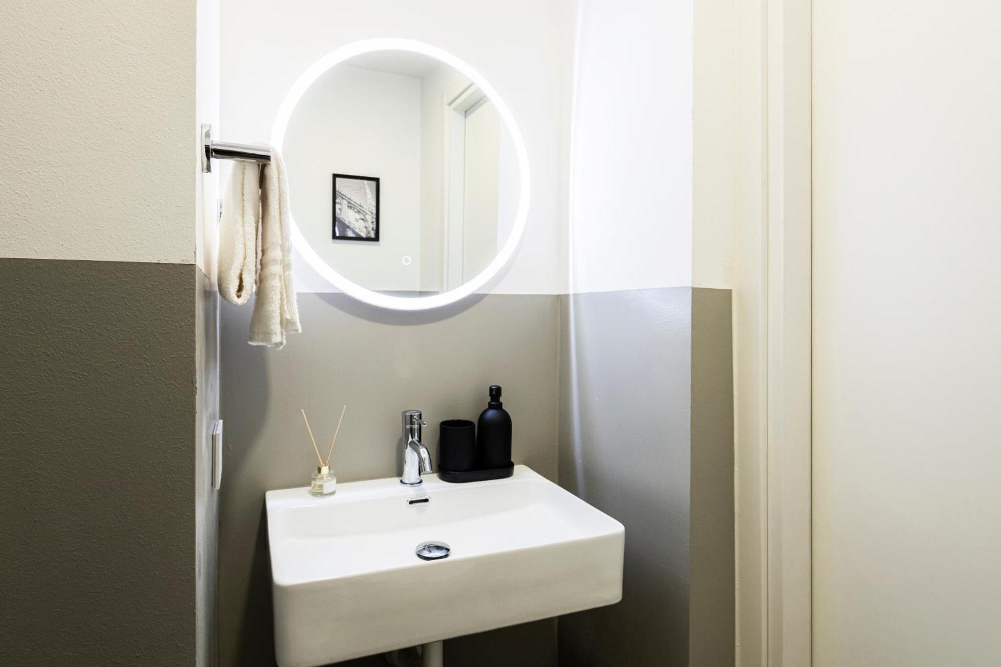 Easylife - Suite In Centrale Milán Exteriér fotografie